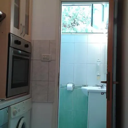 Ladini דירה *