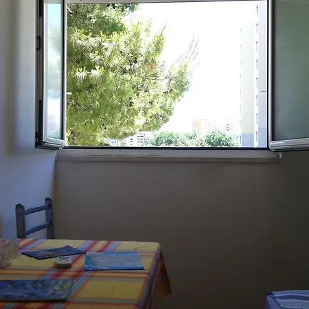 Ladini דירה *