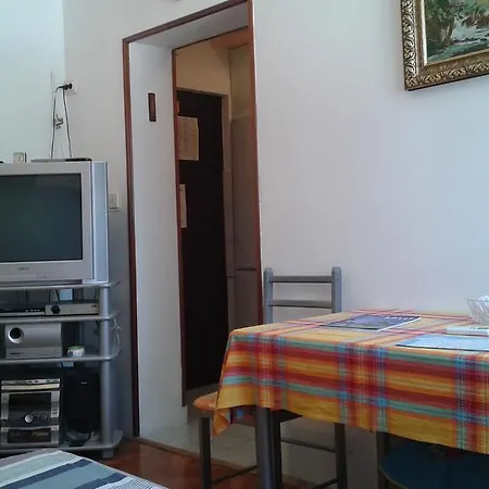 Ladini Apartman *